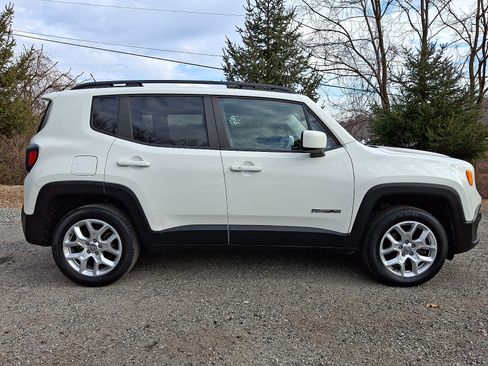Certified 2016 Jeep Renegade Latitude image 7