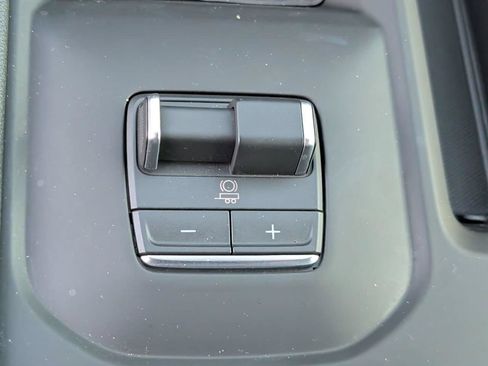 Used 2026 GMC Sierra 2500 AT4 AWD/4WD image 18