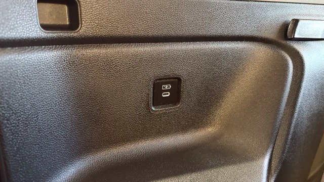 Used 2025 Honda Pilot EX-L image 33