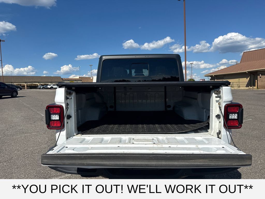 Used 2020 Jeep Gladiator Overland w/ Popular Equipment Package AWD/4WD image 9