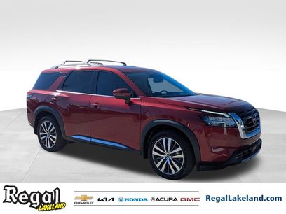 Used 2022 Nissan Pathfinder Platinum w/ Lighting Package (N92)