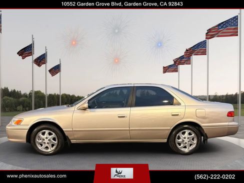 Used 2000 Toyota Camry CE image 5