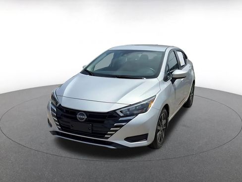 Used 2025 Nissan Versa SV w/ Trunk Package FWD image 5