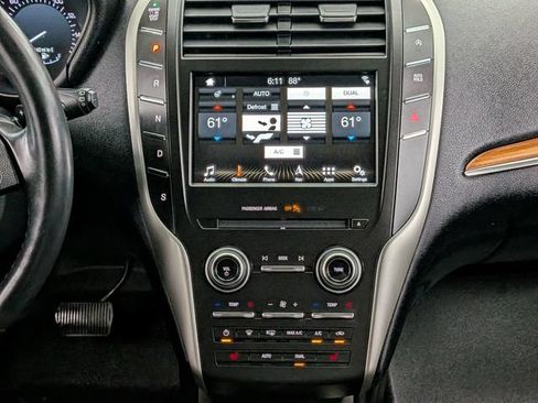 Used 2019 Lincoln MKC Select w/ Select Plus Package FWD image 30