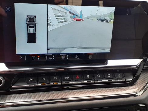 Used 2025 Chevrolet Silverado 1500 ZR2 w/ Technology Package AWD/4WD image 21