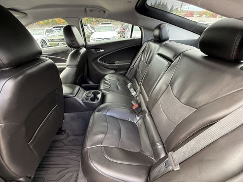 Used 2018 Chevrolet Volt Premier w/ Driver Confidence Package image 14