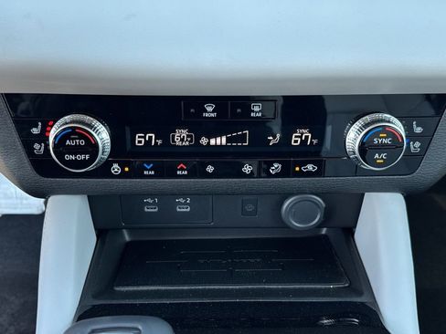 New 2026 Mitsubishi Outlander SEL FWD image 14