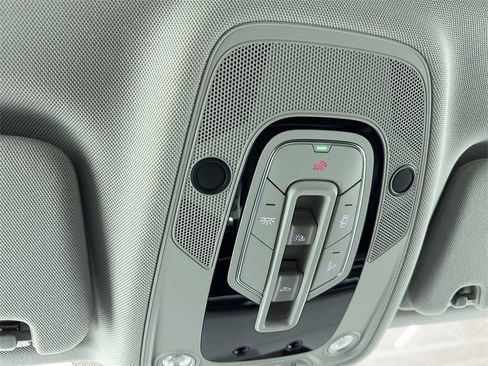 Used 2021 Audi Q7 3.0T Premium Plus image 34