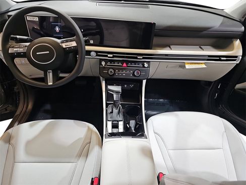 New 2026 Hyundai Tucson SE image 9