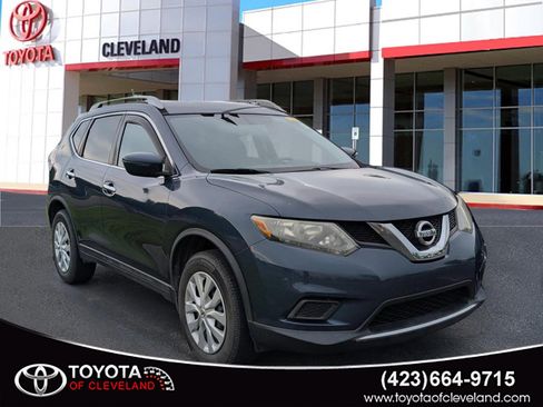 Used 2016 Nissan Rogue S w/ Appearance Package FWD image 1