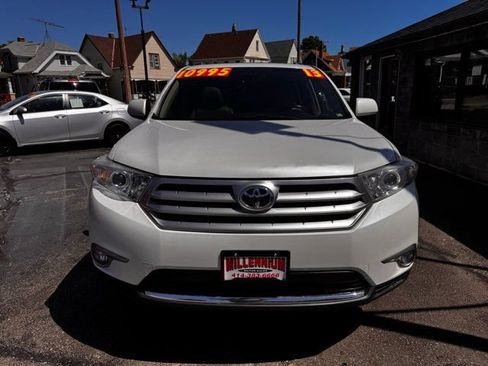 Used 2013 Toyota Highlander SE AWD/4WD image 2