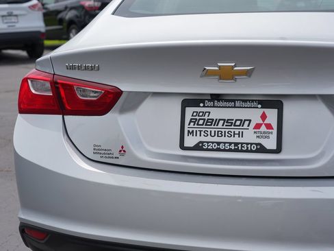 Used 2021 Chevrolet Malibu LS FWD image 10