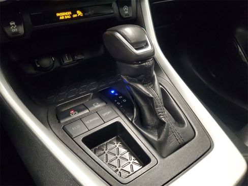 Used 2021 Toyota RAV4 XLE Premium w/ Carpet Mat Package (TMS) image 31