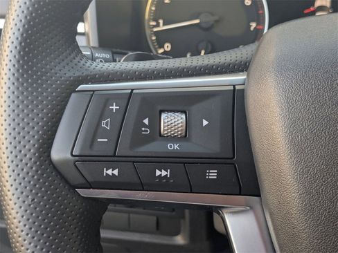 Used 2025 Mitsubishi Outlander SE image 26