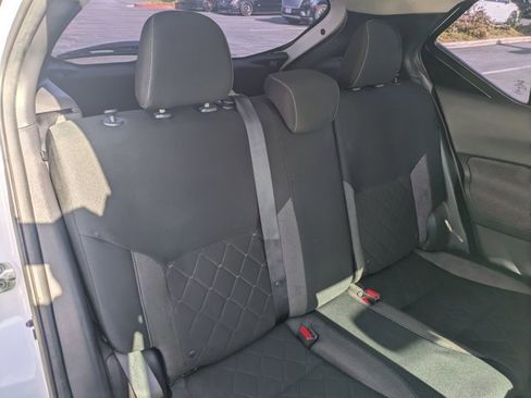 Used 2018 Nissan Kicks S image 19