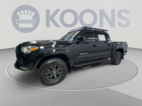 Used 2023 Toyota Tacoma SR5 AWD/4WD image 5