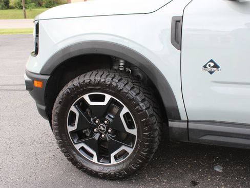 Used 2021 Ford Bronco Sport Outer Banks w/ Outer Banks Package (96D) AWD/4WD image 11
