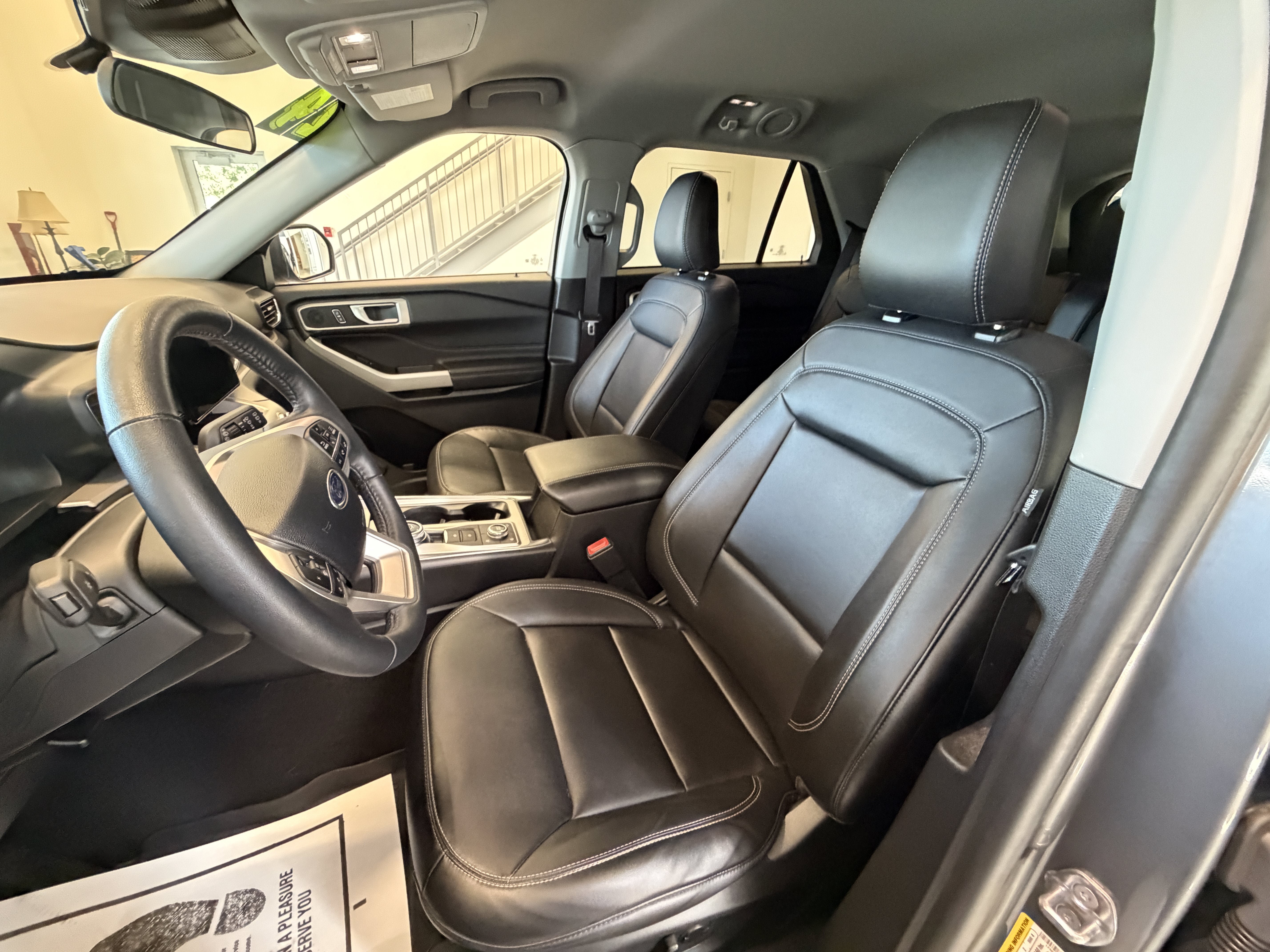 Used 2024 Ford Explorer XLT w/ Equipment Group 202A AWD/4WD image 11