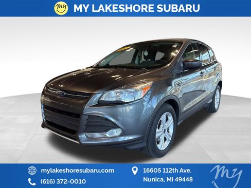 Used 2015 Ford Escape SE image 3