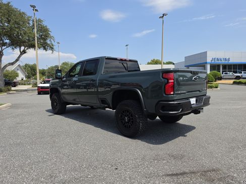 New 2026 Chevrolet Silverado 2500 ZR2 AWD/4WD image 7