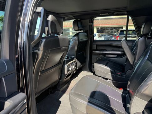 Used 2020 Ford Expedition Max XLT w/ Equipment Group 202A RWD image 15