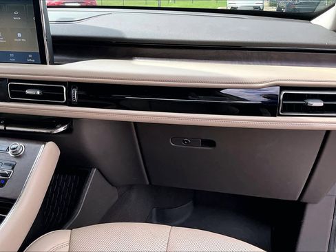 Used 2022 Lincoln Aviator Reserve w/ Elements Package Plus RWD image 18