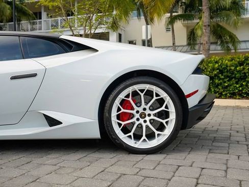 Used 2016 Lamborghini Huracan LP 610-4 Avio image 16