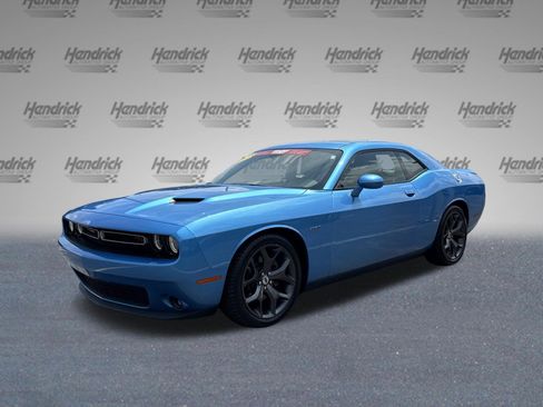 Used 2018 Dodge Challenger R/T Plus RWD image 4