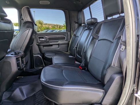 Used 2025 RAM 2500 Laramie AWD/4WD image 27