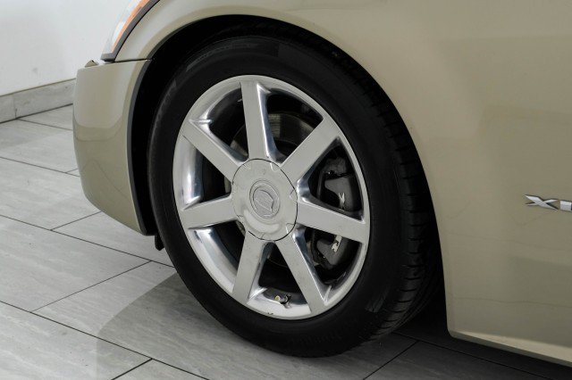 Used 2006 Cadillac XLR RWD image 64
