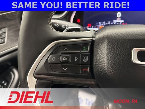 Certified 2023 Jeep Grand Cherokee L Limited image 30