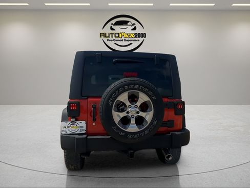 Used 2015 Jeep Wrangler Unlimited Sport w/ Connectivity Group AWD/4WD image 6