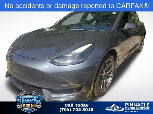 Used 2023 Tesla Model 3 Standard Range RWD image 4