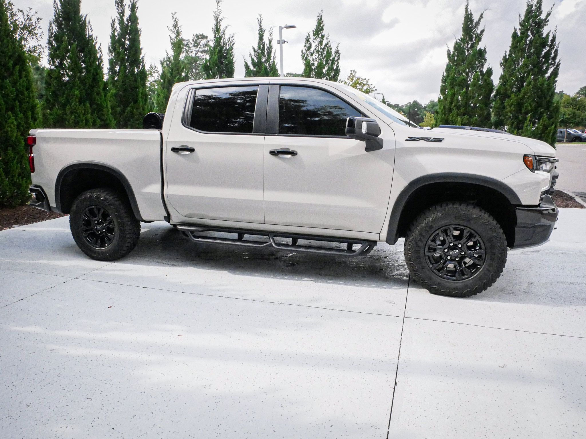 Used 2026 Chevrolet Silverado 1500 ZR2 w/ Dark Appearance Package AWD/4WD image 11