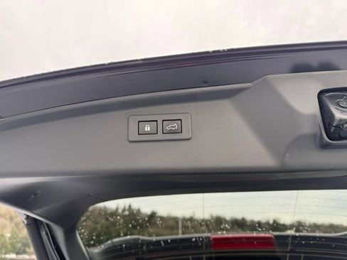 Used 2022 Subaru Outback Premium w/ Popular Package #1 image 23