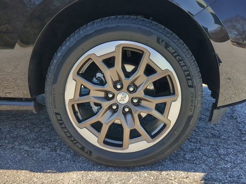 Certified 2025 Ford Expedition Max King Ranch image 9