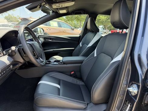 Used 2026 Toyota Camry SE FWD image 24