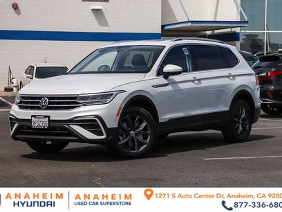 Used 2023 Volkswagen Tiguan SE w/ Panoramic Sunroof Package