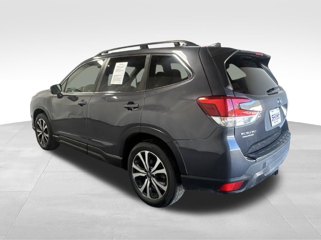 Used 2022 Subaru Forester Limited AWD/4WD image 11
