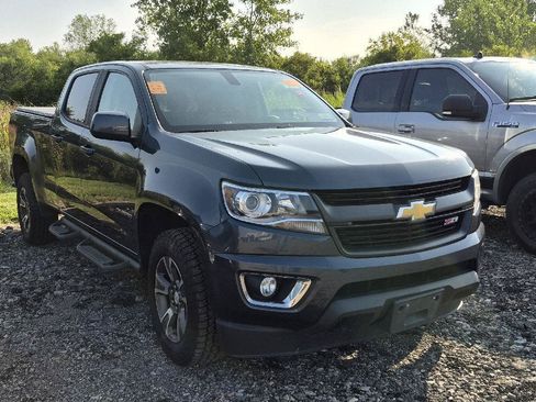 Used 2020 Chevrolet Colorado Z71 AWD/4WD image 2