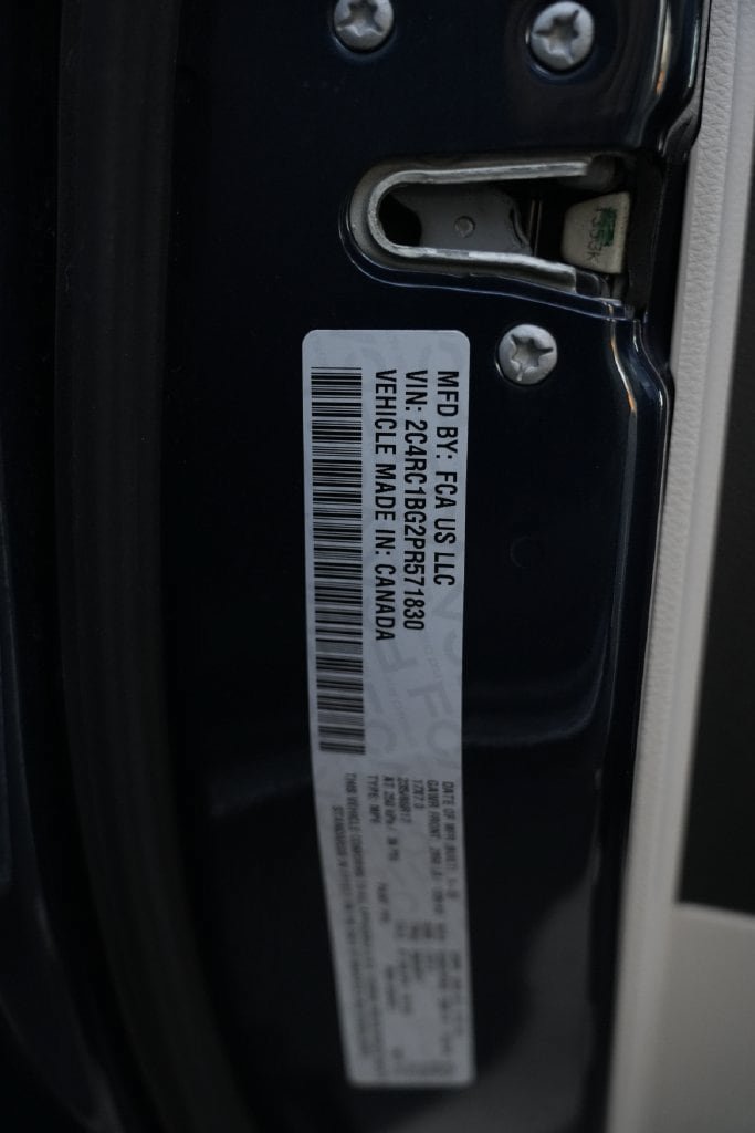 Used 2023 Chrysler Pacifica Touring-L FWD image 53