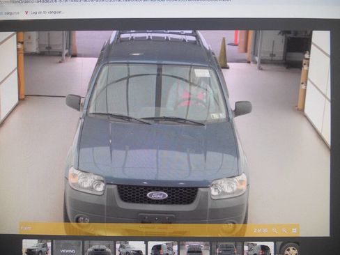 Used 2005 Ford Escape XLT FWD image 2