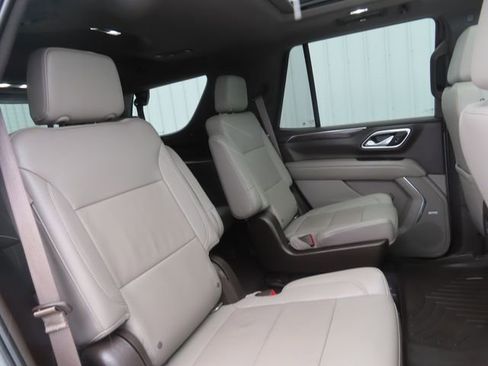 Used 2022 Chevrolet Tahoe LT w/ Luxury Package AWD/4WD image 31
