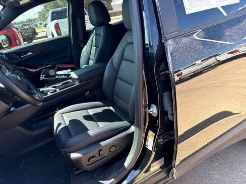 Used 2026 Chevrolet Equinox LT w/ Convenience Package II FWD image 10