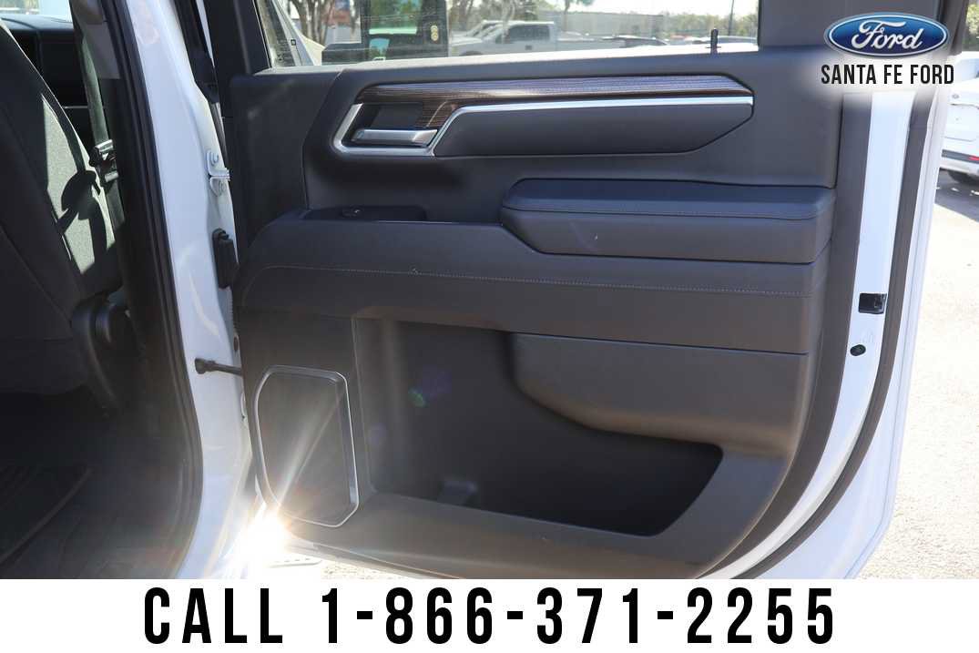 Used 2025 Chevrolet Silverado 2500 LT w/ Safety Package AWD/4WD image 22