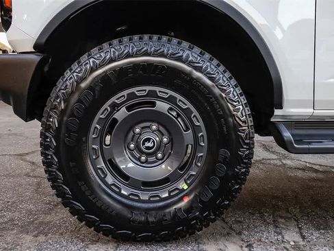 New 2025 Ford Bronco Outer Banks w/ Sasquatch Package image 11