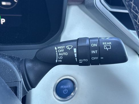 Used 2023 Toyota Sequoia Capstone AWD/4WD image 40