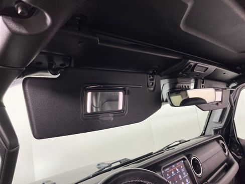 Used 2021 Jeep Wrangler Unlimited Sahara image 28