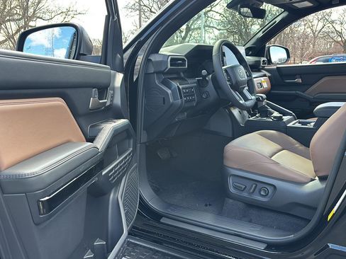 New 2026 Toyota 4Runner Limited image 3