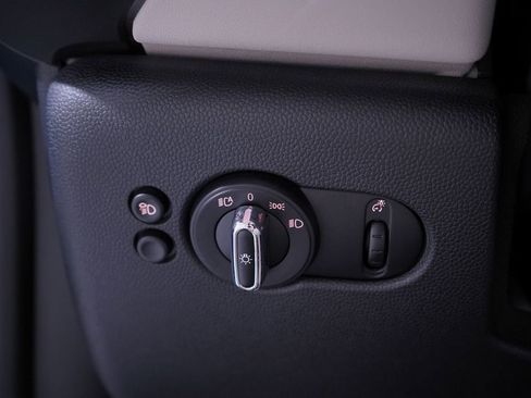 Used 2022 MINI Cooper Convertible w/ Driver Assistance Package FWD image 19